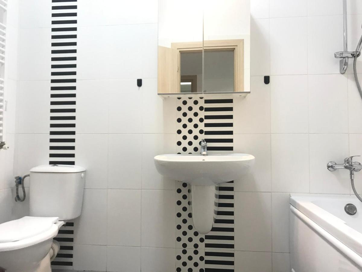 Parlament Fancy Apartments Bucureşti Ngoại thất bức ảnh