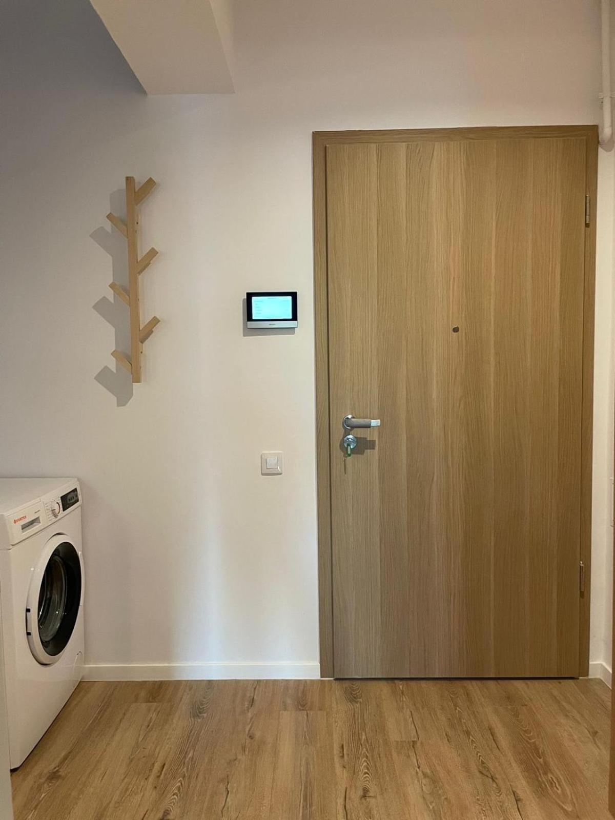 Parlament Fancy Apartments Bucureşti Ngoại thất bức ảnh